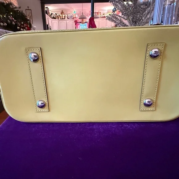 Louis Vuitton Epi Leather Alma PM Citron w/lock keys - Picture 9 of 13